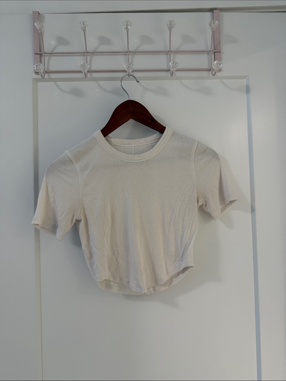 lululemon athletica Cream Short Sleeve Crop Crewneck Top